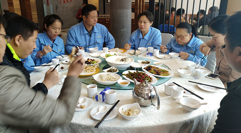 涌永硅橡膠祝大家元宵節快樂(lè )！